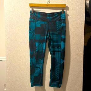 Lucy activewear capri leggings